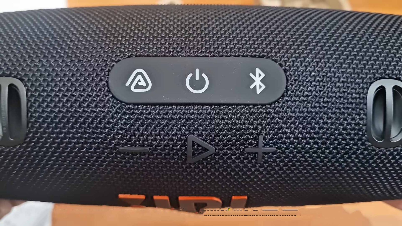 JBL Charge 6