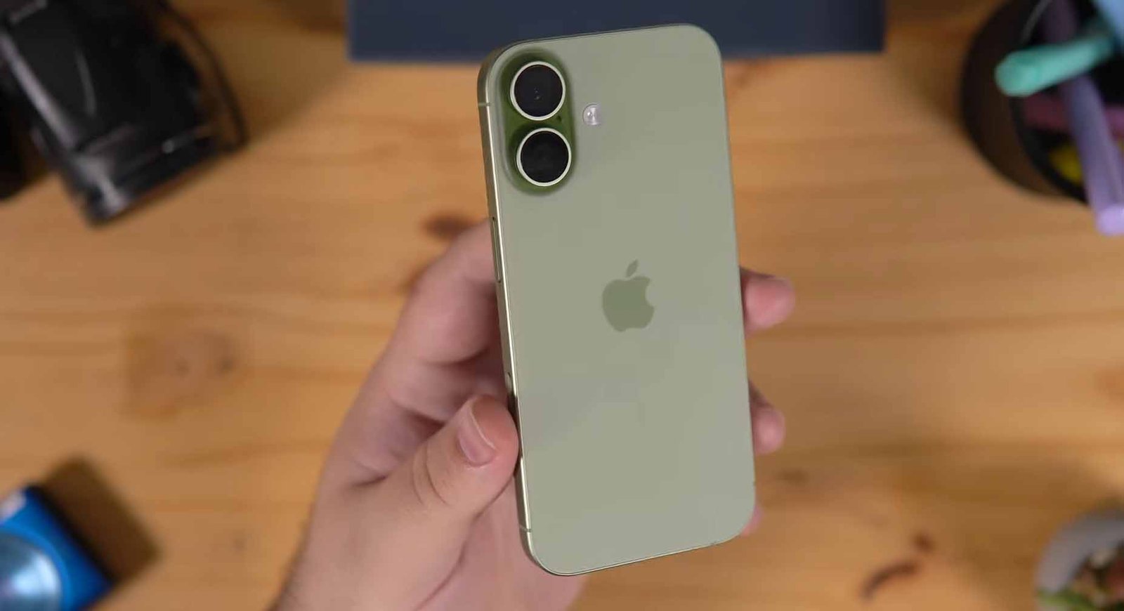 iPhone 17